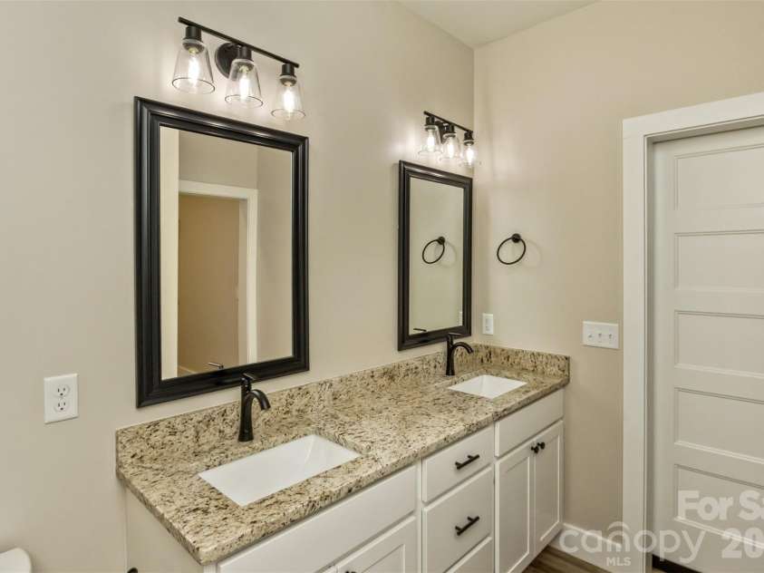 112 Peyton Elaine Road, Clyde, NC 28721.  MLS# CAR4387524, YatesRealty ID 32249. 