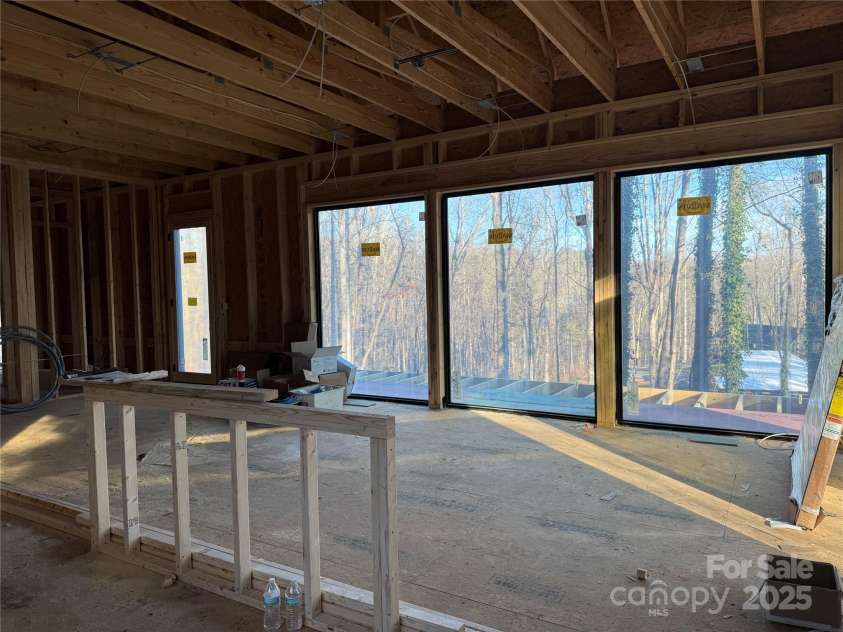 137 English Drive, Candler, NC 28715.  MLS# CAR4279070, YatesRealty ID 32249. 