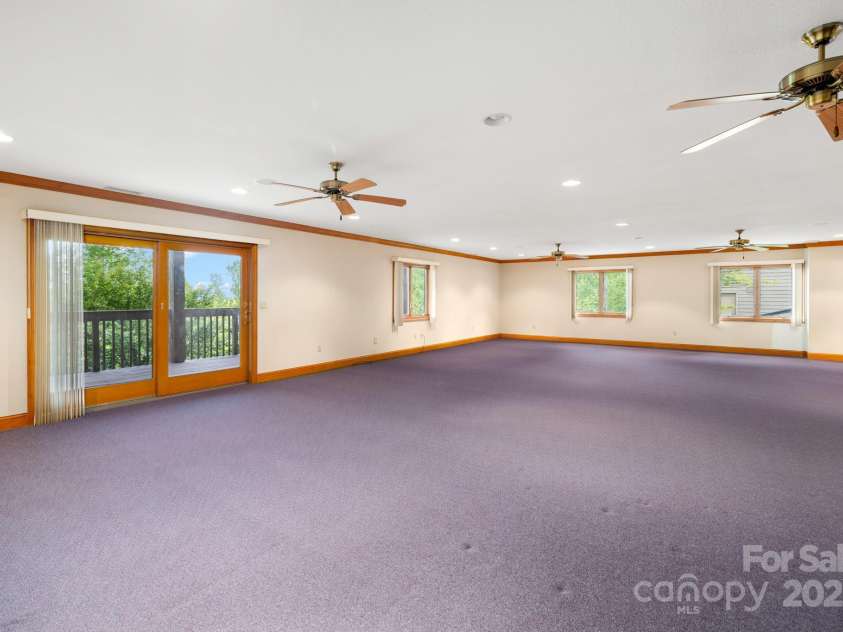 117 Distant View Drive, Asheville, NC 28803.  MLS# CAR4253814, YatesRealty ID 3225. Fully finished lower level with endless possibilities.