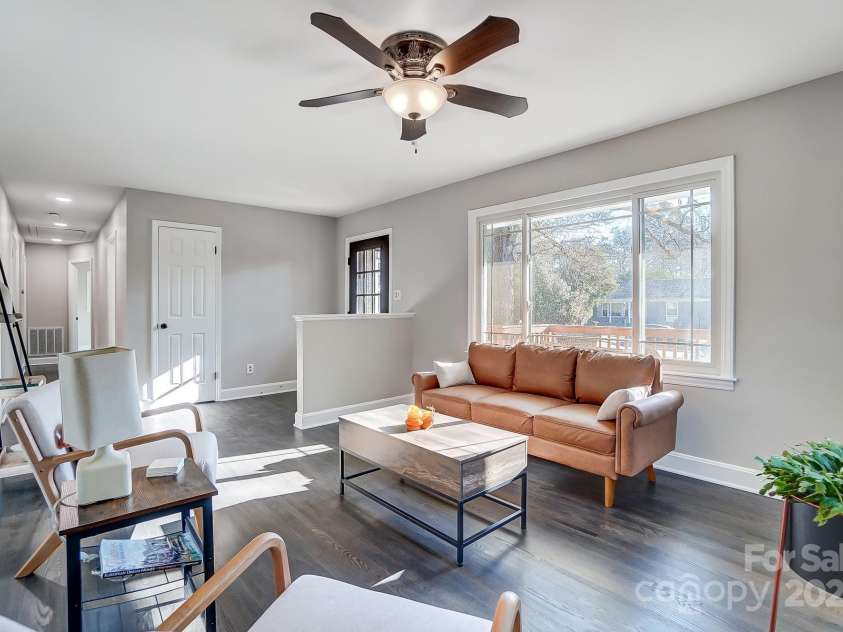 6514 Highwood Place, Charlotte, NC 28210.  MLS# CAR4212695, YatesRealty ID 3225. 