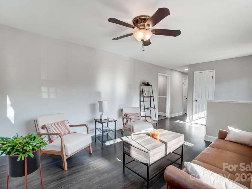 6514 Highwood Place, Charlotte, NC 28210.  MLS# CAR4212695, YatesRealty ID 3225. 