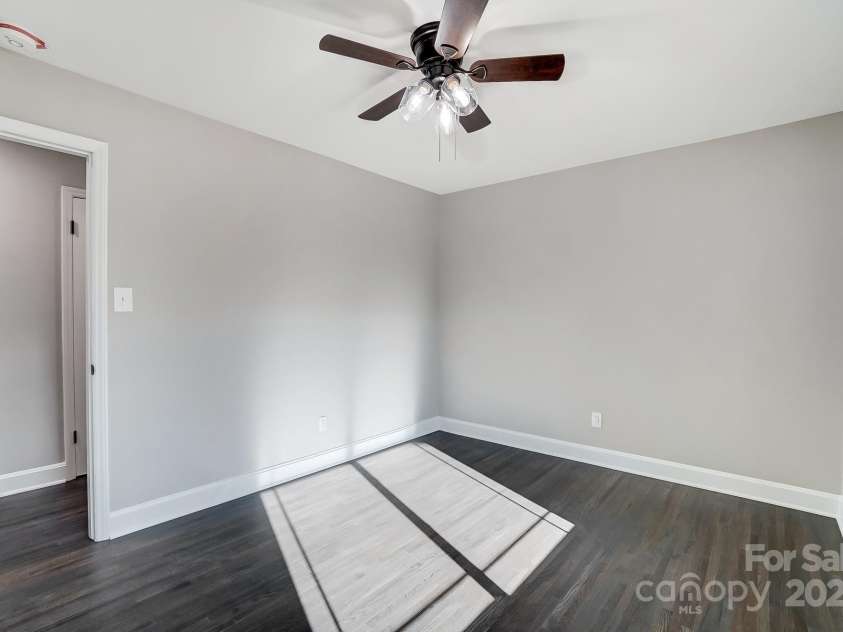 6514 Highwood Place, Charlotte, NC 28210.  MLS# CAR4212695, YatesRealty ID 3225. 