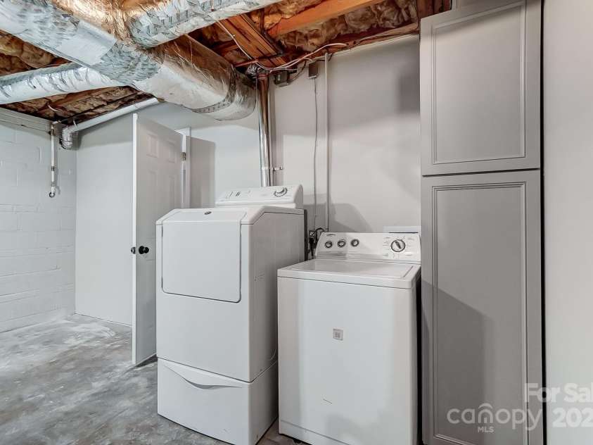 6514 Highwood Place, Charlotte, NC 28210.  MLS# CAR4212695, YatesRealty ID 3225. 