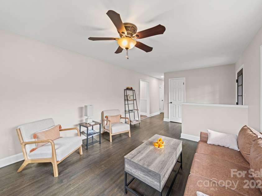 6514 Highwood Place, Charlotte, NC 28210.  MLS# CAR4327683, YatesRealty ID 3225. 