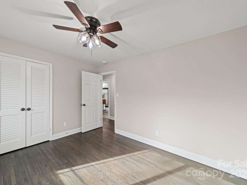 6514 Highwood Place, Charlotte, NC 28210.  MLS# CAR4327683, YatesRealty ID 3225. 