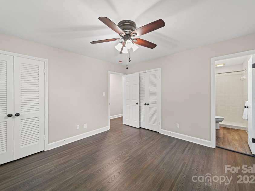 6514 Highwood Place, Charlotte, NC 28210.  MLS# CAR4327683, YatesRealty ID 3225. 