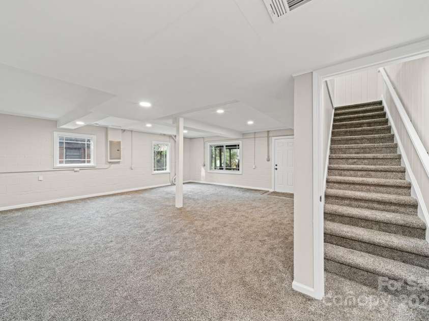 6514 Highwood Place, Charlotte, NC 28210.  MLS# CAR4327683, YatesRealty ID 3225. 