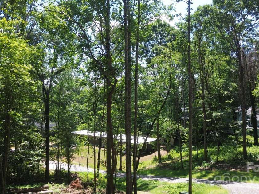 138 English Drive, Candler, NC 28715.  MLS# CAR4279075, YatesRealty ID 32250. 