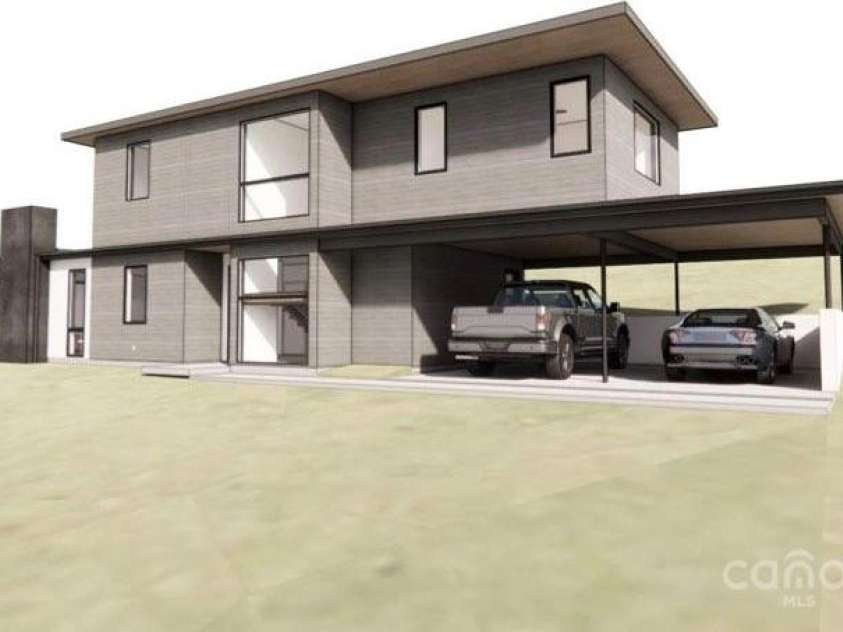 138 English Drive, Candler, NC 28715.  MLS# CAR4279075, YatesRealty ID 32250. 