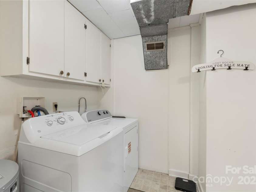 237 Edgewood Street, Shelby, NC 28152.  MLS# CAR4285397, YatesRealty ID 32251. 