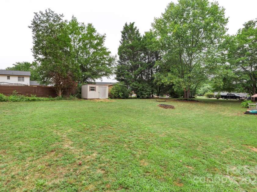 237 Edgewood Street, Shelby, NC 28152.  MLS# CAR4285397, YatesRealty ID 32251. 