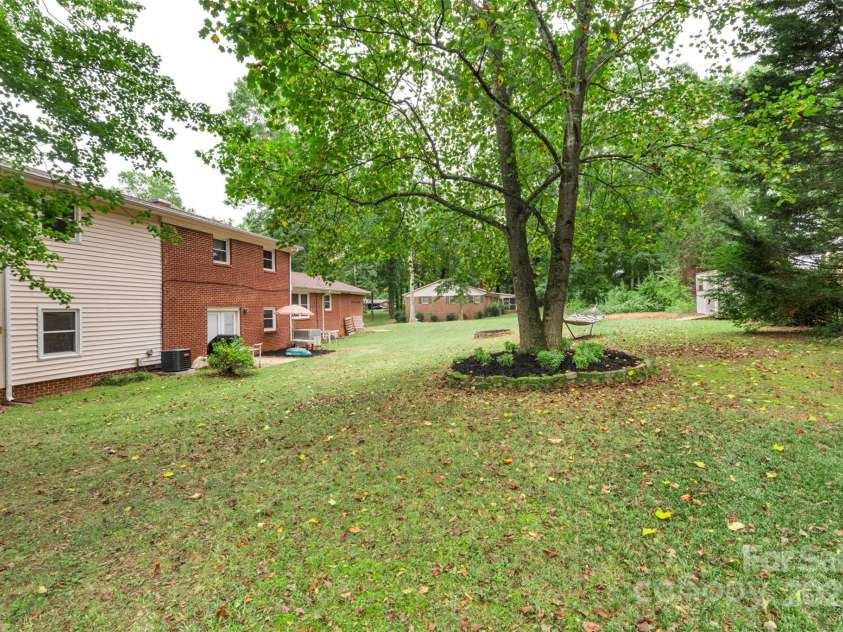 237 Edgewood Street, Shelby, NC 28152.  MLS# CAR4285397, YatesRealty ID 32251. 