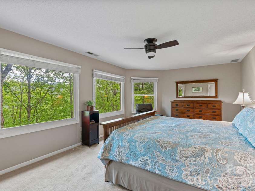 58 Sourwood Drive, Mills River, NC 28759.  MLS# CAR4390836, YatesRealty ID 32251. Primary suite
