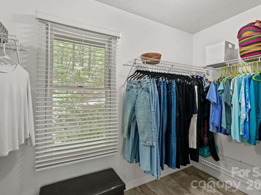 58 Sourwood Drive, Mills River, NC 28759.  MLS# CAR4390836, YatesRealty ID 32251. Primary walk in closet