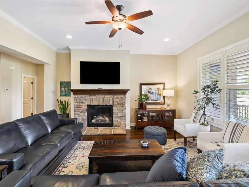 901 Hidden Pond Lane, Waxhaw, NC 28173.  MLS# CAR4284250, YatesRealty ID 32252. 