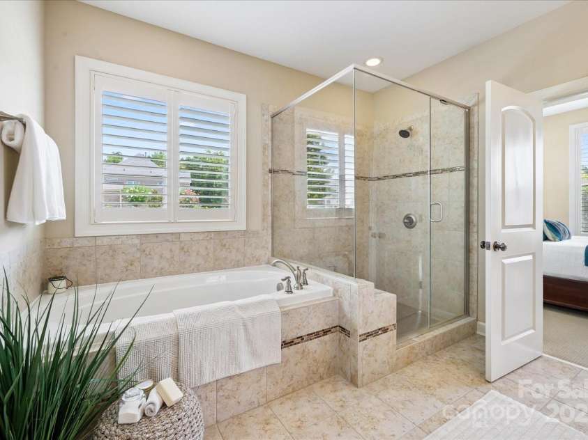 901 Hidden Pond Lane, Waxhaw, NC 28173.  MLS# CAR4284250, YatesRealty ID 32252. 