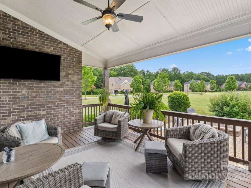 901 Hidden Pond Lane, Waxhaw, NC 28173.  MLS# CAR4284250, YatesRealty ID 32252. 