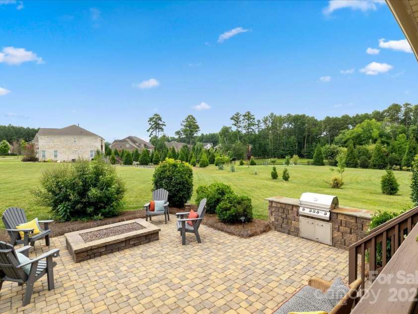 901 Hidden Pond Lane, Waxhaw, NC 28173.  MLS# CAR4284250, YatesRealty ID 32252. 