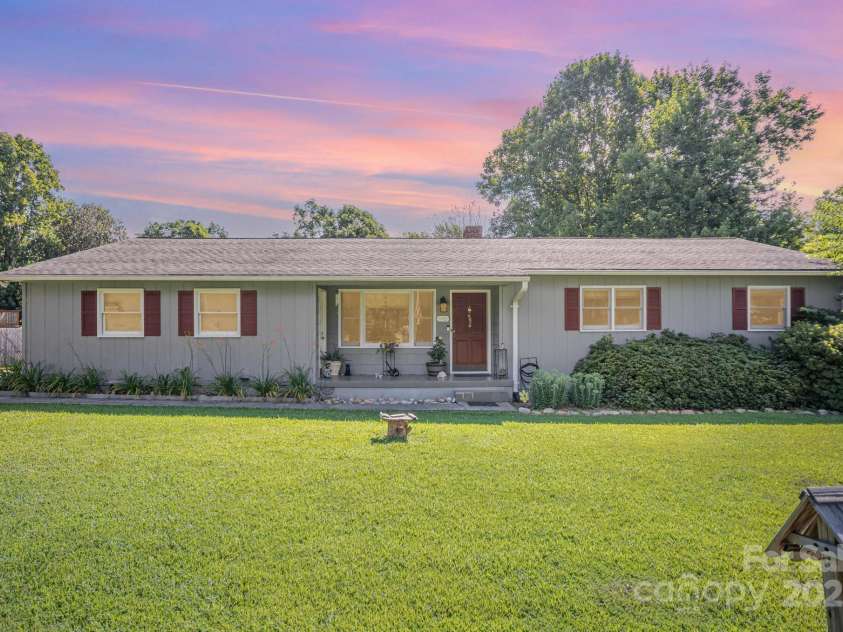 5345 Dentons Chapel Road, Morganton, NC 28655.  MLS# CAR4287003, YatesRealty ID 32253. 
