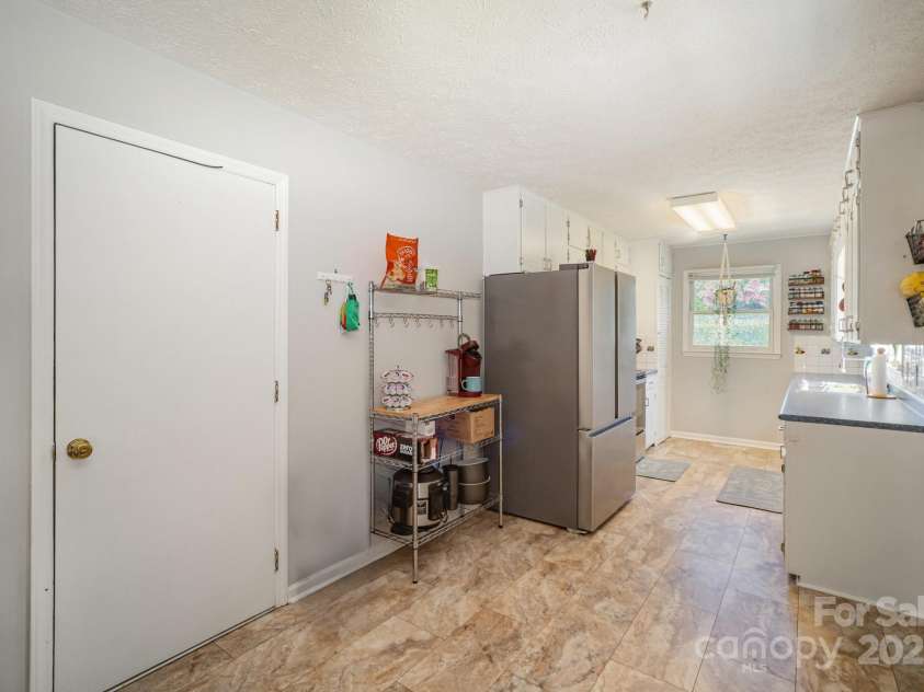 5345 Dentons Chapel Road, Morganton, NC 28655.  MLS# CAR4287003, YatesRealty ID 32253. 