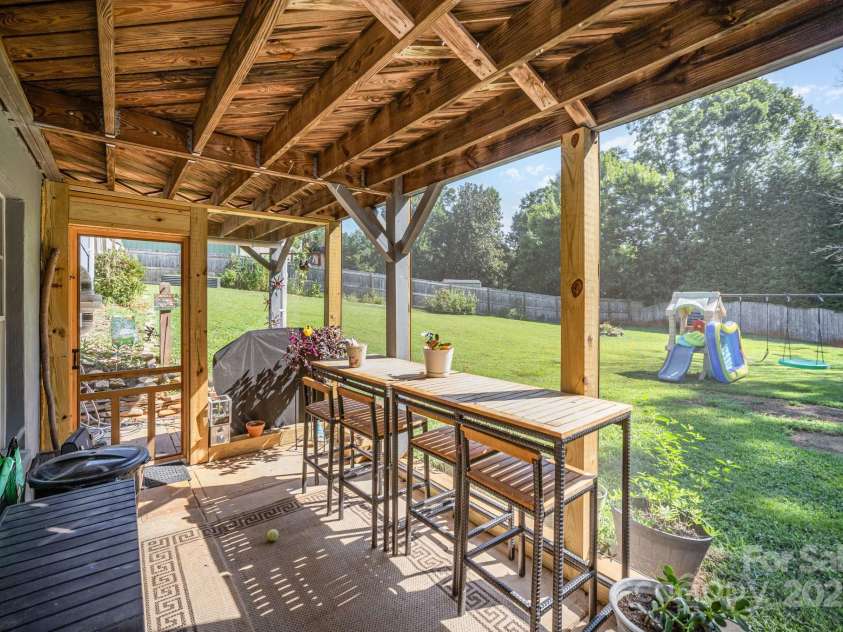 5345 Dentons Chapel Road, Morganton, NC 28655.  MLS# CAR4287003, YatesRealty ID 32253. 