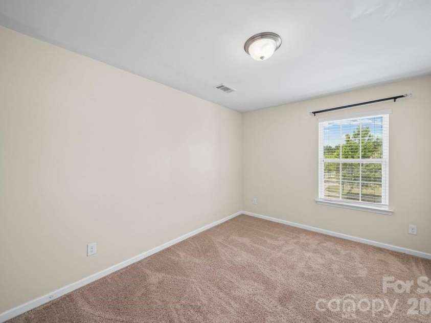 9539 Kendall Drive, Charlotte, NC 28214.  MLS# CAR4395420, YatesRealty ID 32253. 
