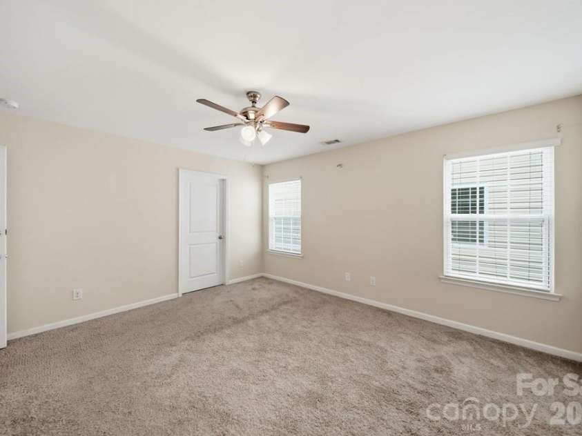 9539 Kendall Drive, Charlotte, NC 28214.  MLS# CAR4395420, YatesRealty ID 32253. 