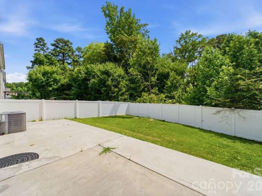 9539 Kendall Drive, Charlotte, NC 28214.  MLS# CAR4395420, YatesRealty ID 32253. Backyard