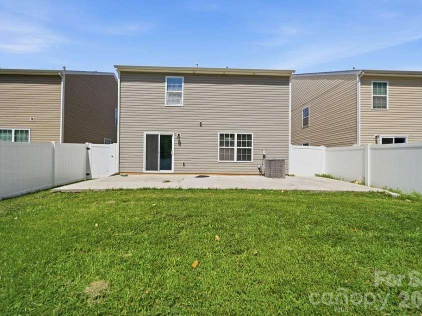 9539 Kendall Drive, Charlotte, NC 28214.  MLS# CAR4395420, YatesRealty ID 32253. Backyard