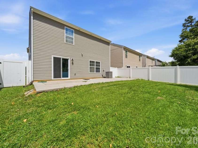 9539 Kendall Drive, Charlotte, NC 28214.  MLS# CAR4395420, YatesRealty ID 32253. Backyard
