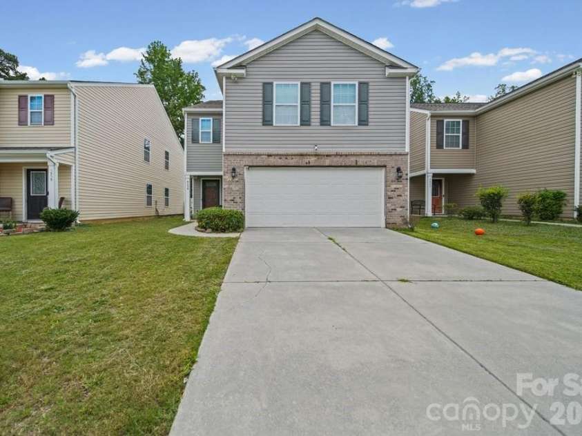 9539 Kendall Drive, Charlotte, NC 28214.  MLS# CAR4395420, YatesRealty ID 32253. Exterior
