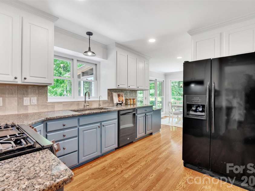 1433 Lurecliff Place, Fort Mill, SC 29708.  MLS# CAR4389425, YatesRealty ID 32254. 