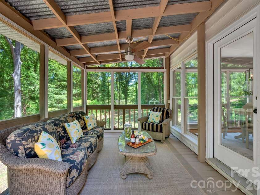1433 Lurecliff Place, Fort Mill, SC 29708.  MLS# CAR4389425, YatesRealty ID 32254. 