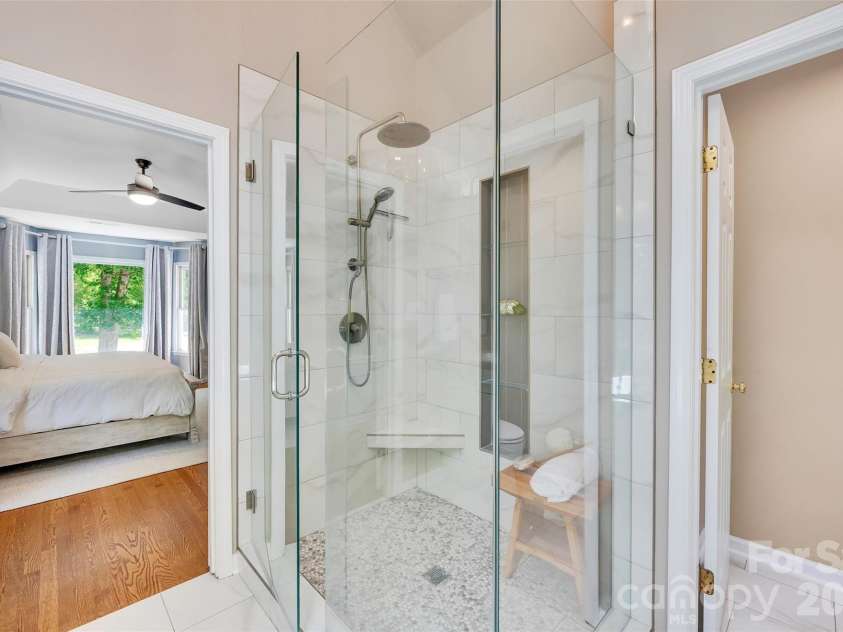 1433 Lurecliff Place, Fort Mill, SC 29708.  MLS# CAR4389425, YatesRealty ID 32254. 