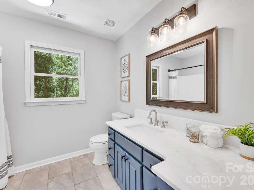 1433 Lurecliff Place, Fort Mill, SC 29708.  MLS# CAR4389425, YatesRealty ID 32254. 