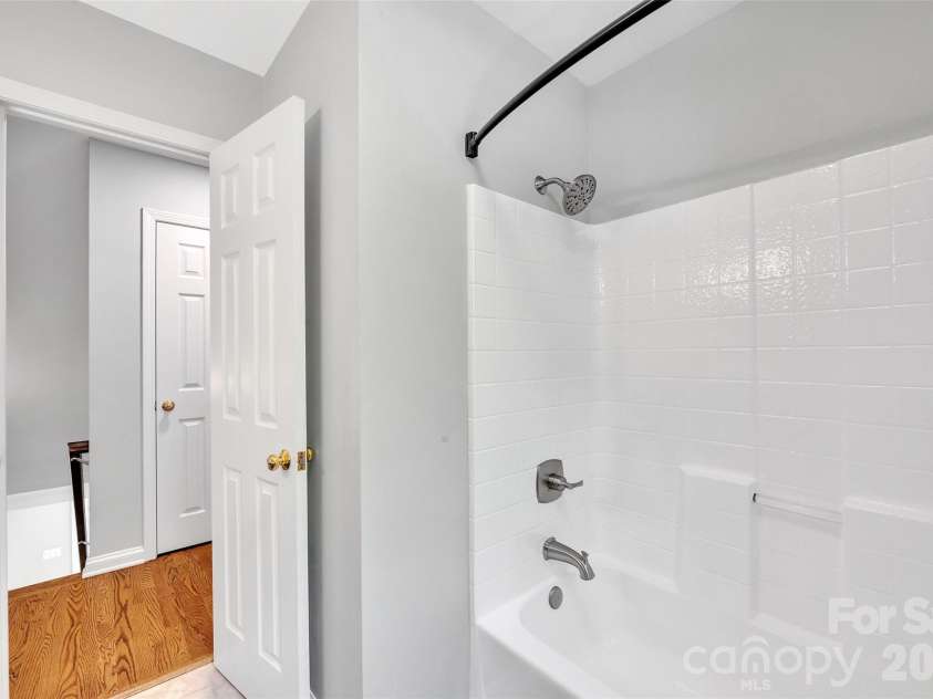 1433 Lurecliff Place, Fort Mill, SC 29708.  MLS# CAR4389425, YatesRealty ID 32254. 