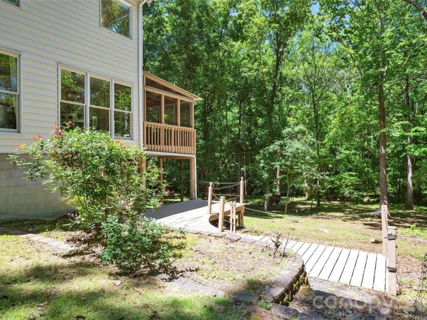 1433 Lurecliff Place, Fort Mill, SC 29708.  MLS# CAR4389425, YatesRealty ID 32254. 