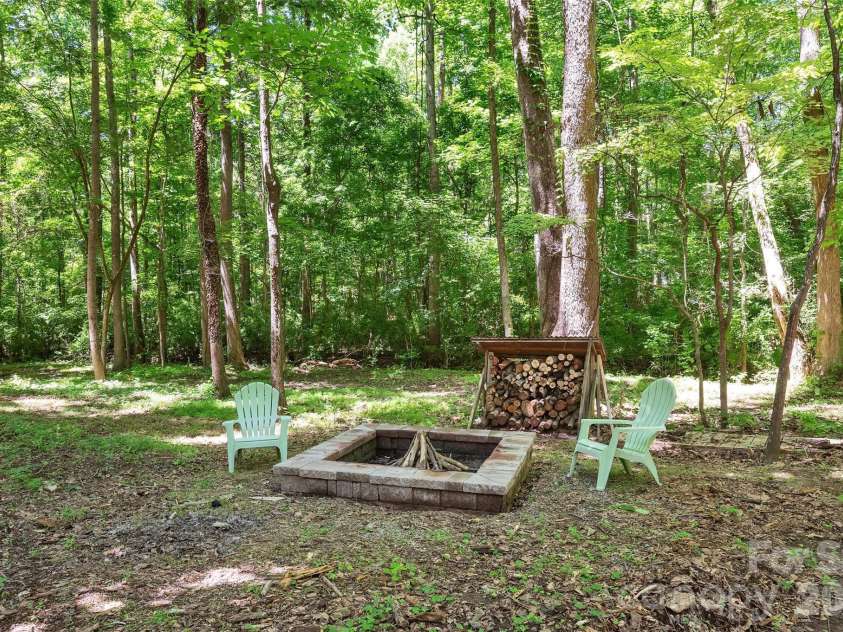 1433 Lurecliff Place, Fort Mill, SC 29708.  MLS# CAR4389425, YatesRealty ID 32254. 