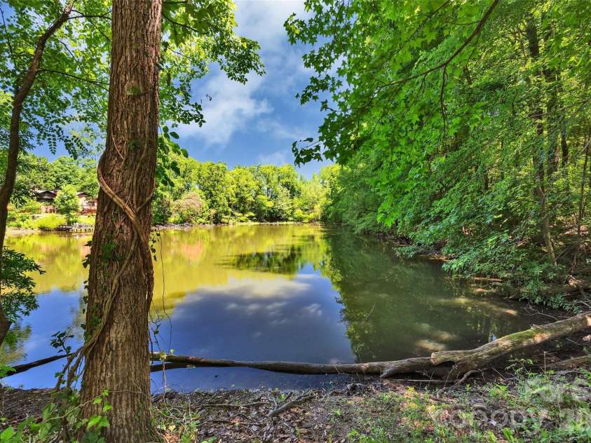 1433 Lurecliff Place, Fort Mill, SC 29708.  MLS# CAR4389425, YatesRealty ID 32254. 