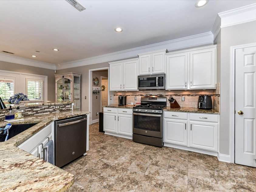 578 Ambergate Place, Concord, NC 28027.  MLS# CAR4288523, YatesRealty ID 32255. 