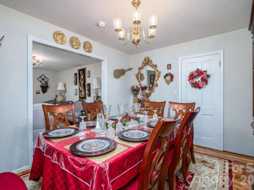 818 Hill Street, Shelby, NC 28152.  MLS# CAR4396242, YatesRealty ID 32255. 