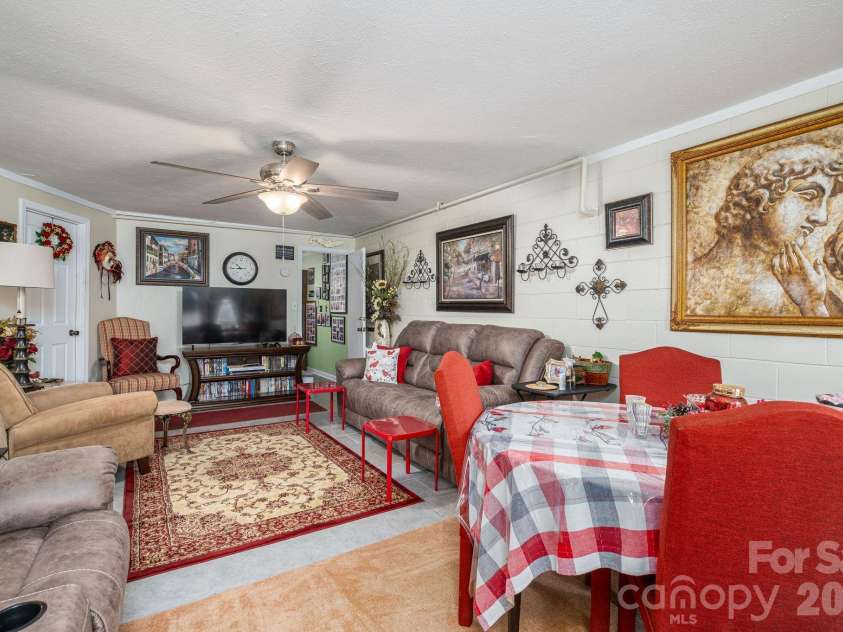818 Hill Street, Shelby, NC 28152.  MLS# CAR4396242, YatesRealty ID 32255. 