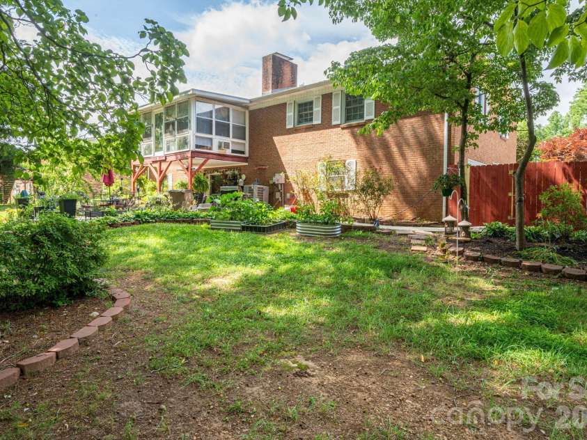 818 Hill Street, Shelby, NC 28152.  MLS# CAR4396242, YatesRealty ID 32255. 
