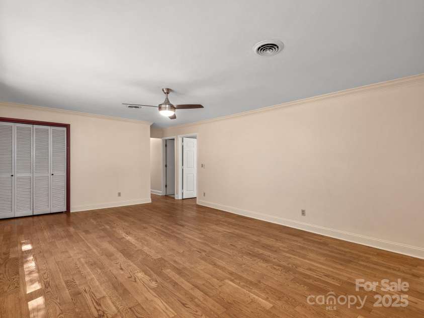 18 Wild Violet Lane, Arden, NC 28704.  MLS# CAR4284838, YatesRealty ID 32256. 