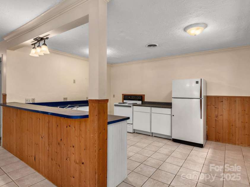 18 Wild Violet Lane, Arden, NC 28704.  MLS# CAR4284838, YatesRealty ID 32256. 