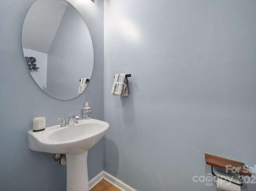 1917 Stroud Park Court, Charlotte, NC 28206.  MLS# CAR4289831, YatesRealty ID 32257. 