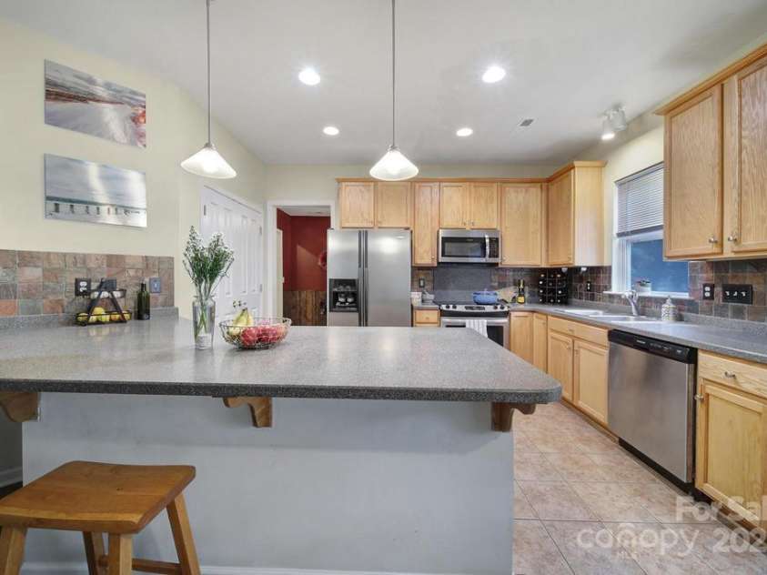 1917 Stroud Park Court, Charlotte, NC 28206.  MLS# CAR4289831, YatesRealty ID 32257. 