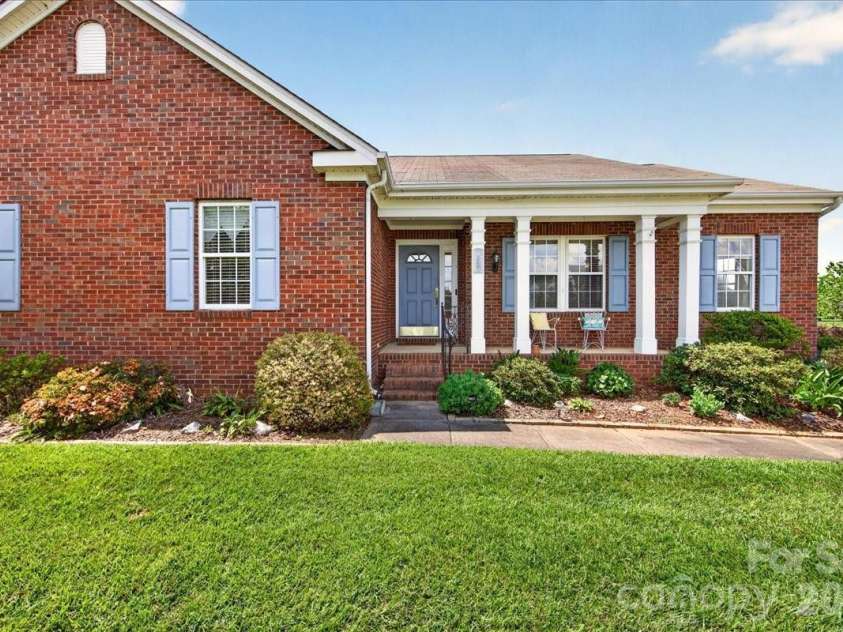 7716 Conifer Circle, Indian Trail, NC 28079.  MLS# CAR4389738, YatesRealty ID 32257. 