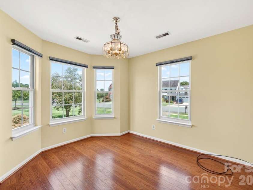 7716 Conifer Circle, Indian Trail, NC 28079.  MLS# CAR4389738, YatesRealty ID 32257. Breakfast Room