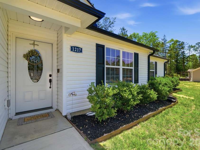 1217 Belmont Circle Drive, Lancaster, SC 29720.  MLS# CAR4387935, YatesRealty ID 32259. 